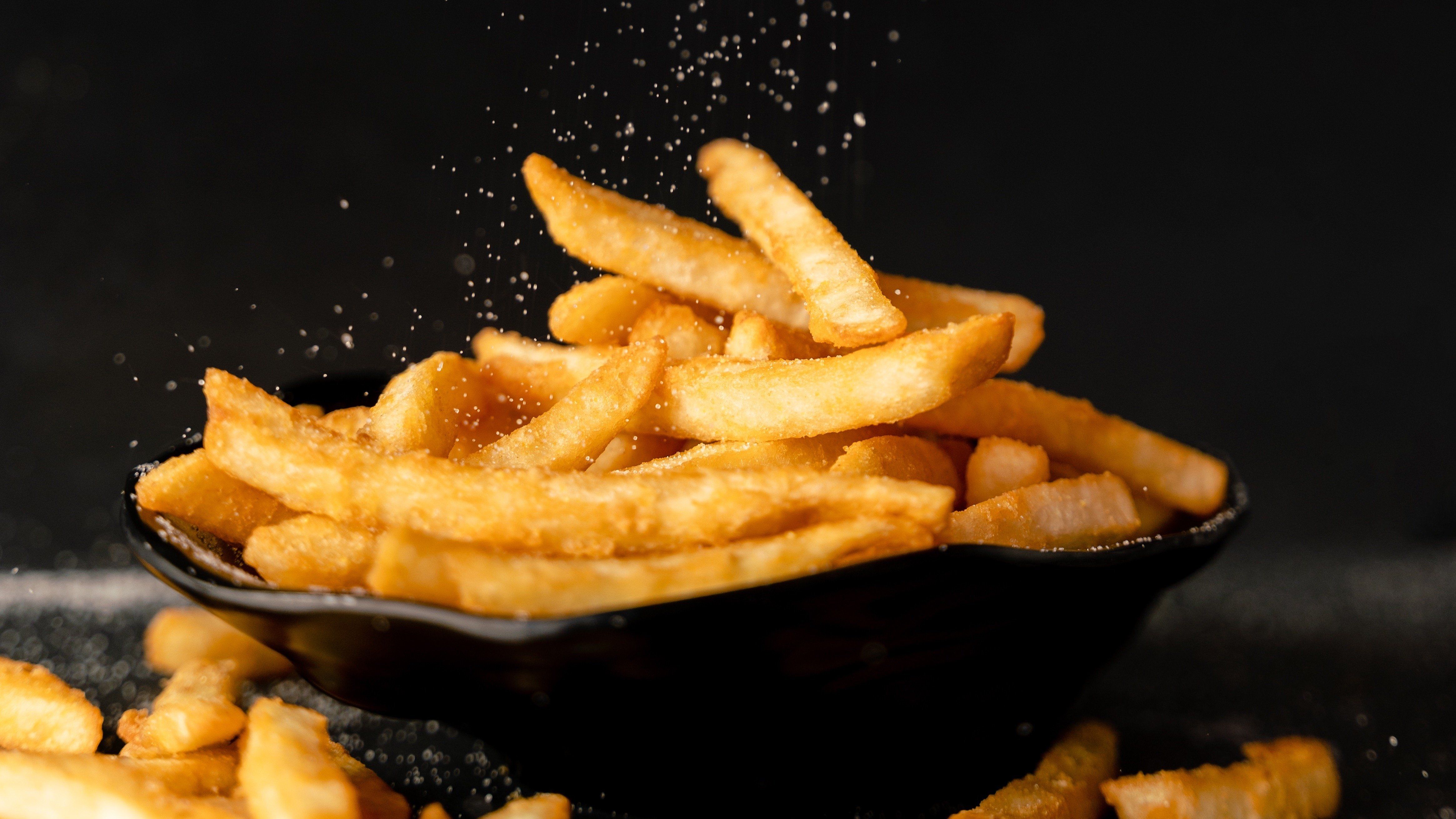 Gazebo Burgers and Grill Restaurant in Mississauga, Toronto